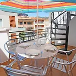 Hotell Basic Comfort Poeta Marquina 2º 2027 Rosas