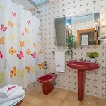 Hotell Basic Comfort Poeta Marquina 2º 2027 Rosas