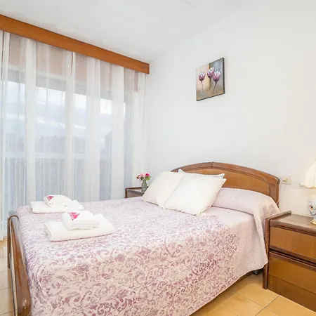 Basic Comfort Poeta Marquina 2º 2027 Hotel