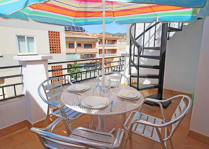 Hotel Basic Comfort Poeta Marquina 2º 2027 Roses