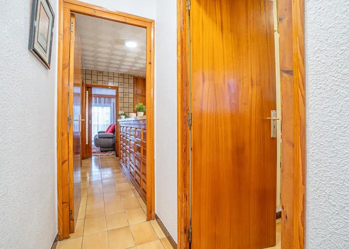 Hotel Basic Comfort Poeta Marquina 2º 2027 *